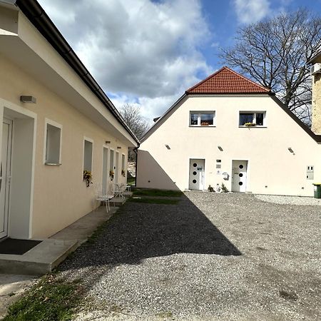 Appartamento Om Yoga Center Slovenska Bistrica Esterno foto